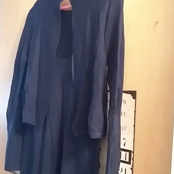 Dress - Picture 4 of 4